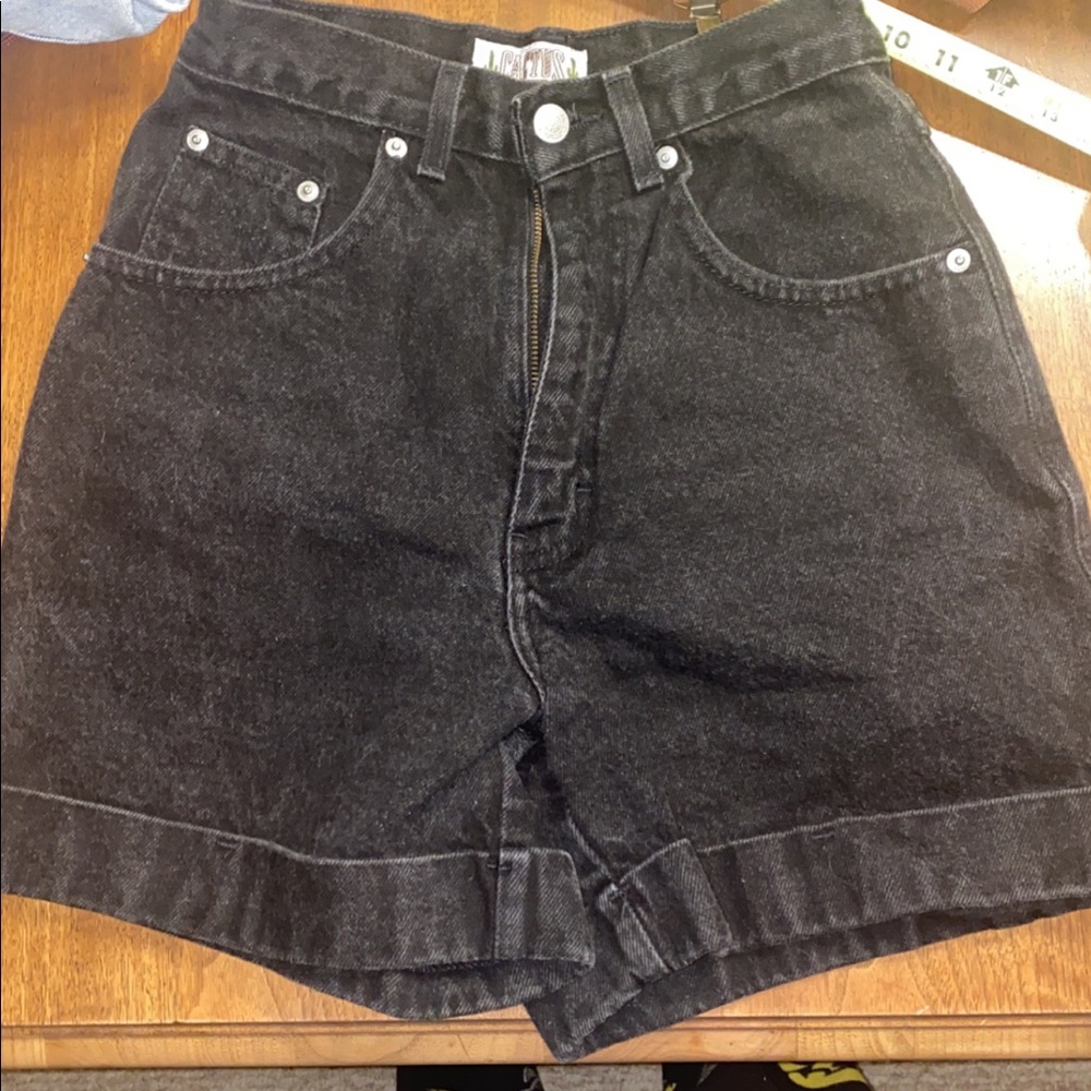 Black Mom Short
